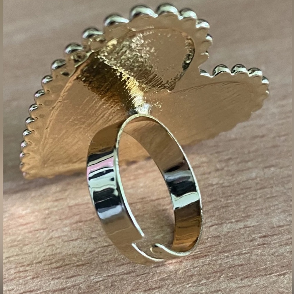 Heart Shaped Oversized Ring - Adjustable - Picture 4 of 4